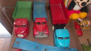 antique-trucks-be