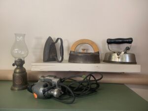 antique_irons_5_2021