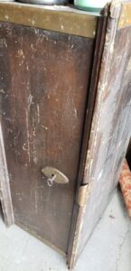 antique_trunk_2_2022