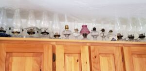 small_antique_oil_lamps_7_22