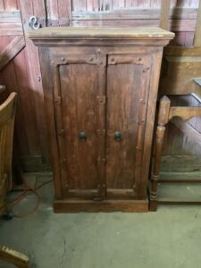 Handcreafted_cabinet_0623