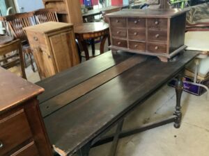 Antique_table_0623