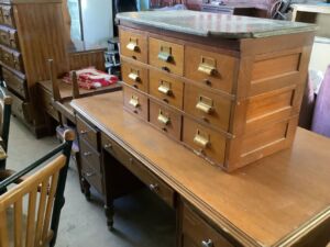 Desk_23
