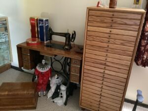 Standard_sewing_machine