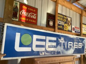 Lee_tires_signs_12_24