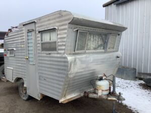 Vintage_camper_3_25