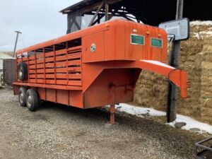 82_horse_trailer_3_25