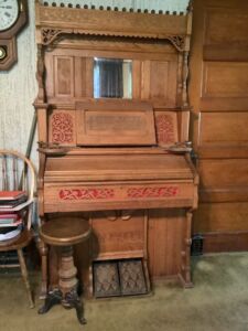 Antique_organ_stool_9_24