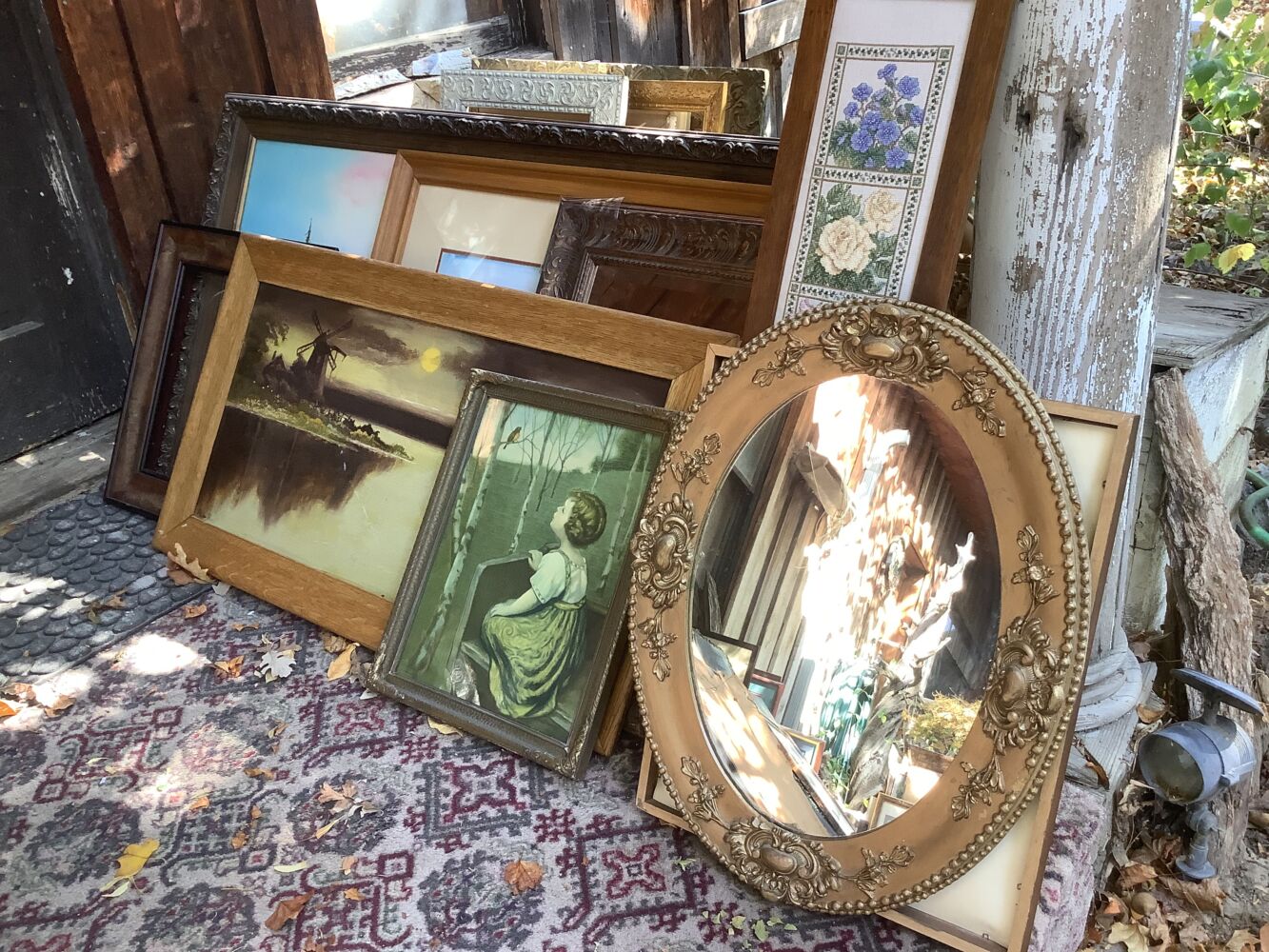 Antique_frames_10_24