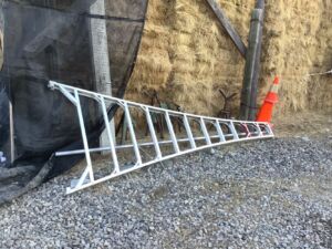 Aluminum_ladder_1-25