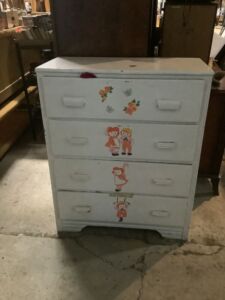Vintage_dresser_1_25