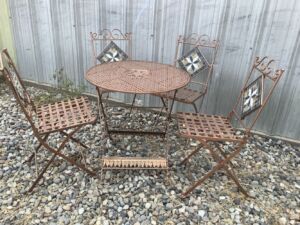Iron_patio_set_25