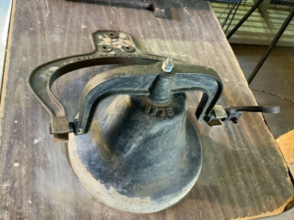 School_bell_9_25