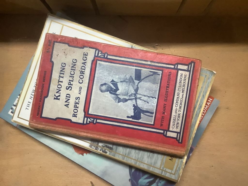 Knot_tying_book4_26