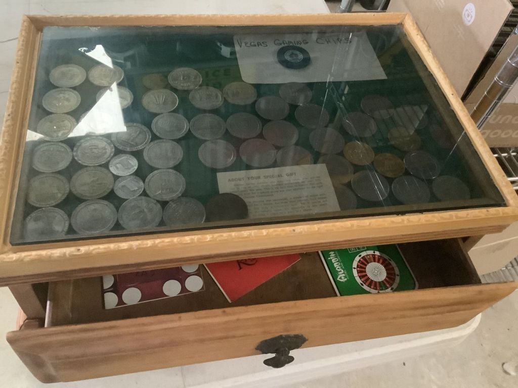 Vintage_casino_coins_4_26