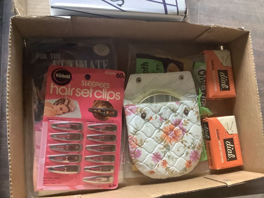 Vintage_hair_clips_4_26