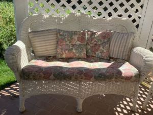 Wicker_loveseat_9_26