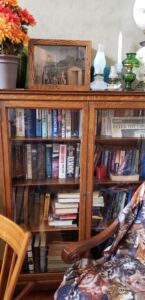 bookcase_glassfront_3_2020