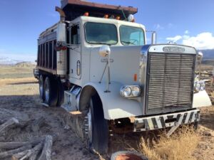 1985_Freightliner_dumptruck_4_25