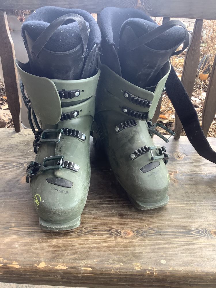 Ski_boots_26