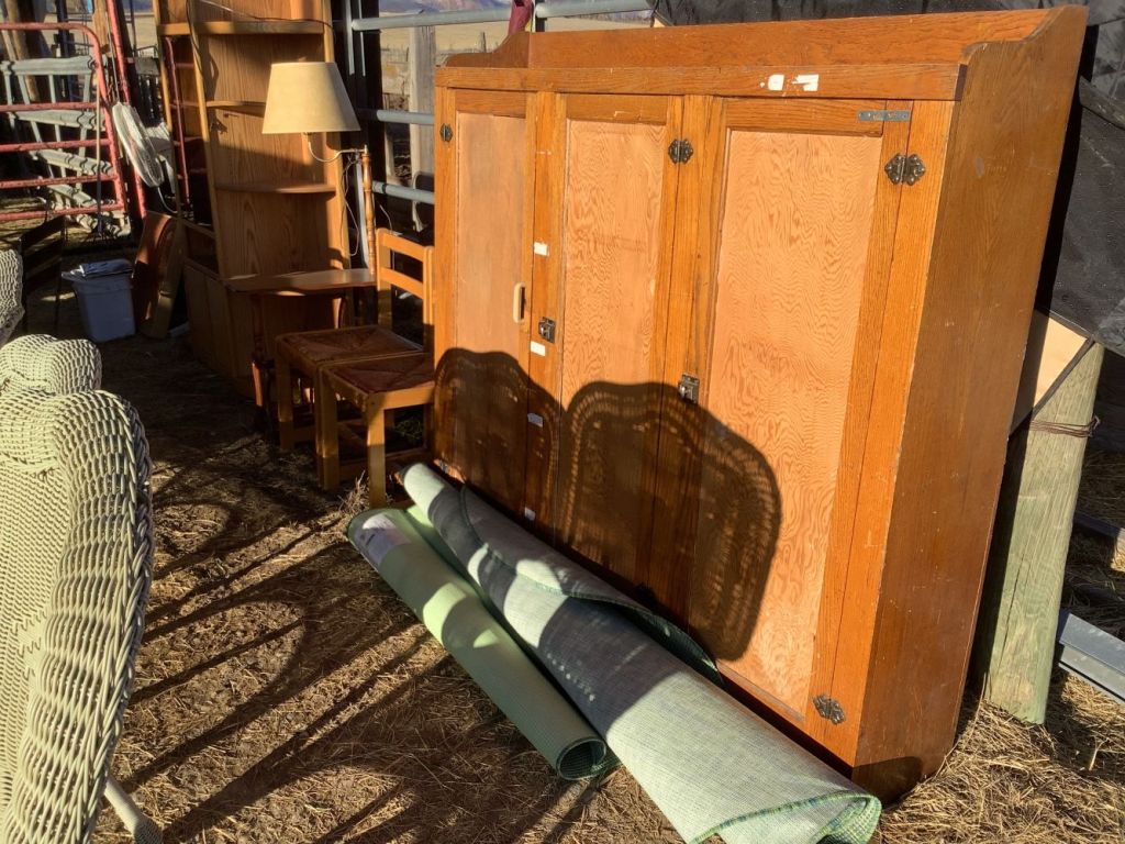 Old_school_cupboard_3_26