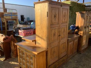 French_armoire_3_26
