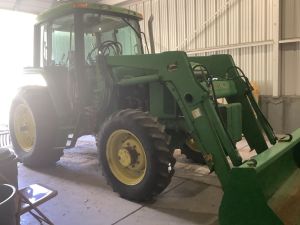 John_deere_tractor_5_26