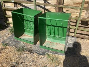 Horse_feeders_7_26