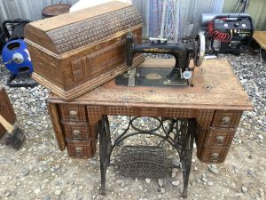 New_home_treadle_7_26