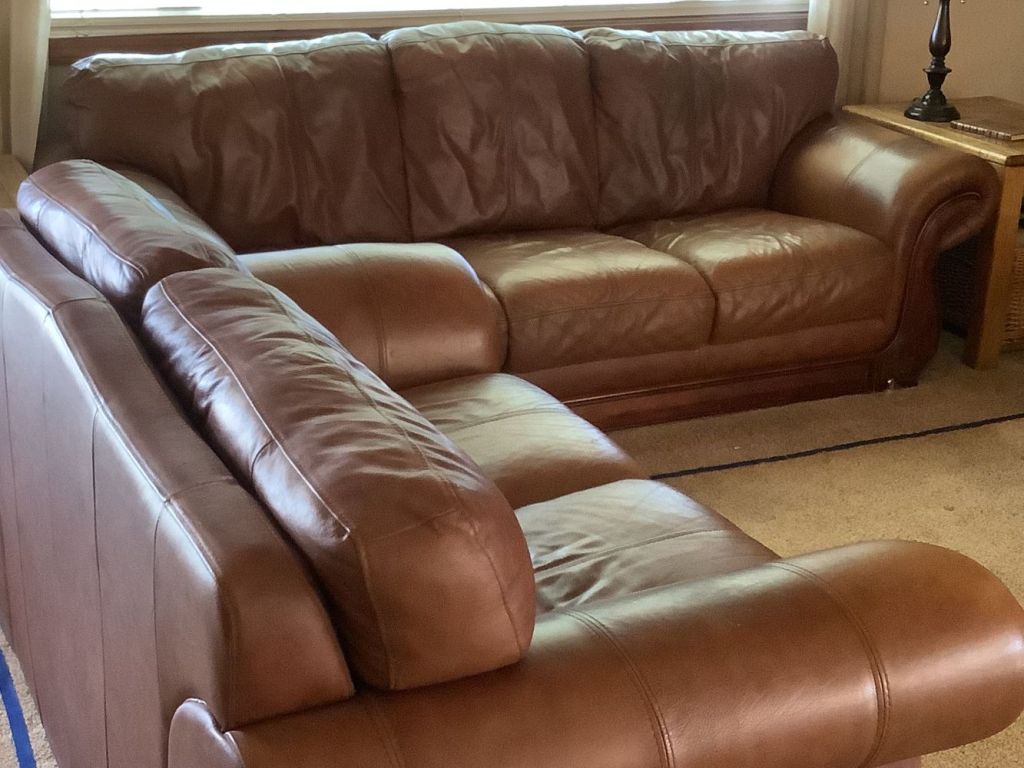 Leather_sofa_set_9_26